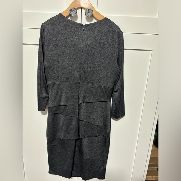 White House Black Market ‘Instantly Slimming’ 3/4 sleeve dress EUC size 12 - Picture 3 of 6